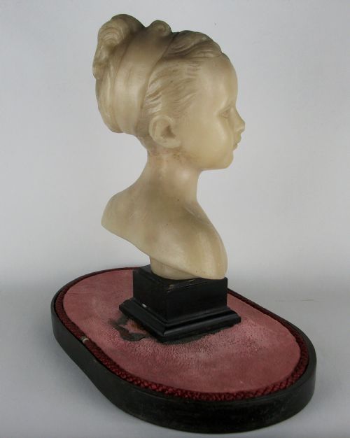WAX SCULPTURE OF LOUISE BRONGNIART UNDER A GLASS DOME - ADDITIONAL PHOTO 4