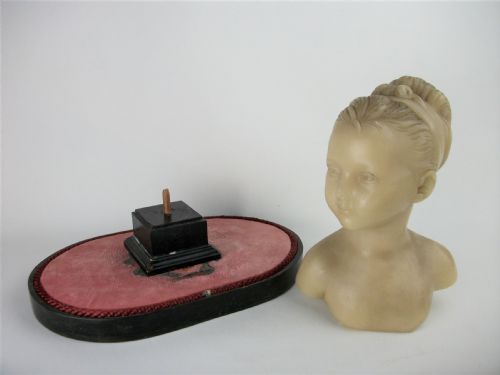 WAX SCULPTURE OF LOUISE BRONGNIART UNDER A GLASS DOME - ADDITIONAL PHOTO 13