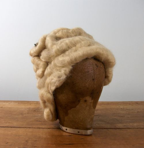VICTORIAN LADY'S WIG AND STAND - ADDITIONAL PHOTO 2