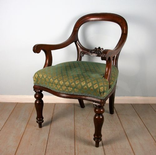 19TH CENTURY MAHOGANY BALLOON BACK DESK CHAIR - ADDITIONAL PHOTO 2
