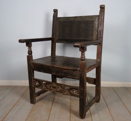 ITALIAN RENAISSANCE CHAIRS TWO PAIRS - ADDITIONAL PHOTO 2