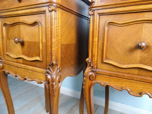 PAIR OF FRENCH WALNUT AND MARBLE BEDSIDE CUPBOARDS - ADDITIONAL PHOTO 3