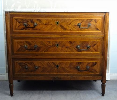 A FRENCH 19TH C WALNUT INLAID CHEST OF DRAWERS - ADDITIONAL PHOTO 4