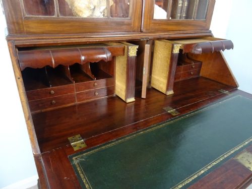 18TH CENTURY GEORGIAN MAHOGANY BUREAU BOOKCASE - ADDITIONAL PHOTO 2