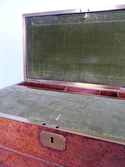 RARE AMBOYNA MILITARY GEORGIAN CAMPAIGN TRIPLE WRITING SLOPE - ADDITIONAL PHOTO 8