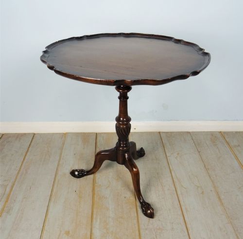 19th century mahogany pie crust tilt top tripod occasional table - CATEGORY: ANTIQUE TABLES - DATED 19TH CENTURY