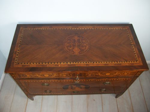 ANTIQUE ITALIAN NEOCLASSICAL COMMODE IN THE MANNER OF MAGGIOLINI - ADDITIONAL PHOTO 3