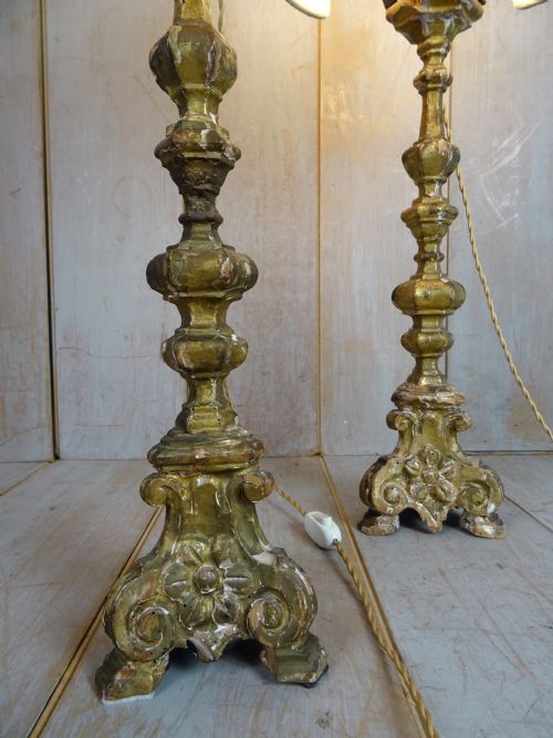 A PAIR OF 18TH CENTURY GILT ITALIAN PRICKET CANDLESTICKS - ADDITIONAL PHOTO 2