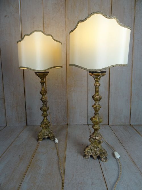 A PAIR OF 18TH CENTURY GILT ITALIAN PRICKET CANDLESTICKS - ADDITIONAL PHOTO 7