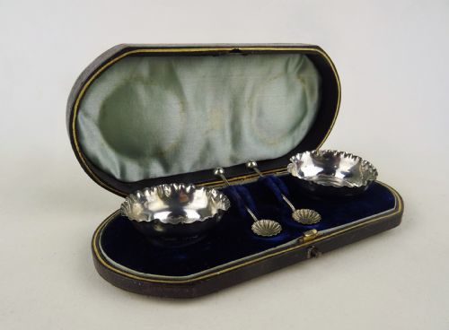 CASED PAIR OF VICTORIAN SILVER SALTS AND SPOONS - ADDITIONAL PHOTO 10