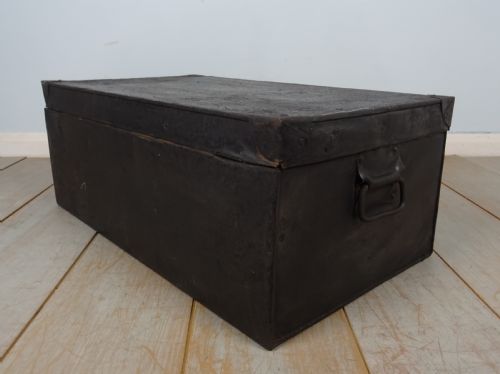 EARLY 20TH CENTURY MILITARY CAMPAIGN PAINTED METAL TRUNK - ADDITIONAL PHOTO 7