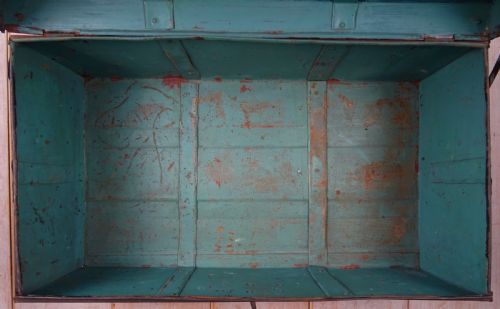 EARLY 20TH CENTURY MILITARY CAMPAIGN PAINTED METAL TRUNK - ADDITIONAL PHOTO 11