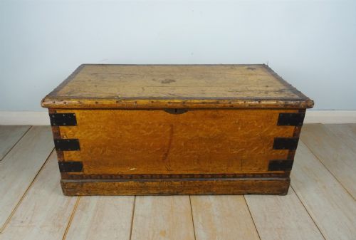 ORIGINAL VICTORIAN HAND PAINTED TRAVELLING TRUNK CHEST - ADDITIONAL PHOTO 2