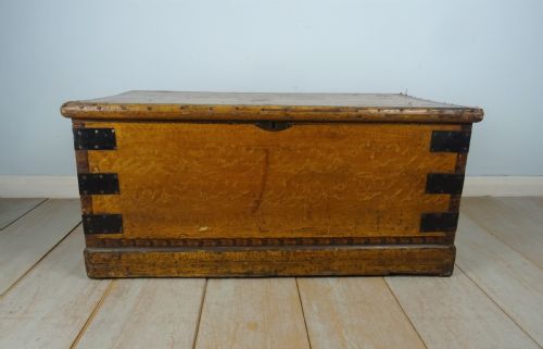 ORIGINAL VICTORIAN HAND PAINTED TRAVELLING TRUNK CHEST - ADDITIONAL PHOTO 5