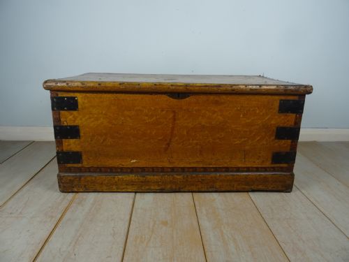 ORIGINAL VICTORIAN HAND PAINTED TRAVELLING TRUNK CHEST - ADDITIONAL PHOTO 6