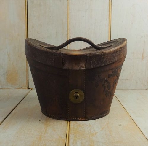 ANTIQUE LEATHER HAT BOX WITH SILK TOP HAT BY CUTHBERTSON OF LONDON - ADDITIONAL PHOTO 1