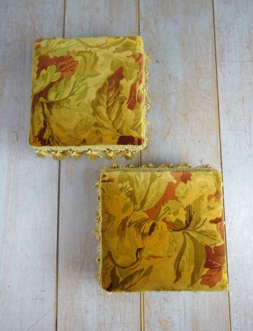 PAIR OF SMALL UPHOLSTERED FOOTSTOOLS - ADDITIONAL PHOTO 2