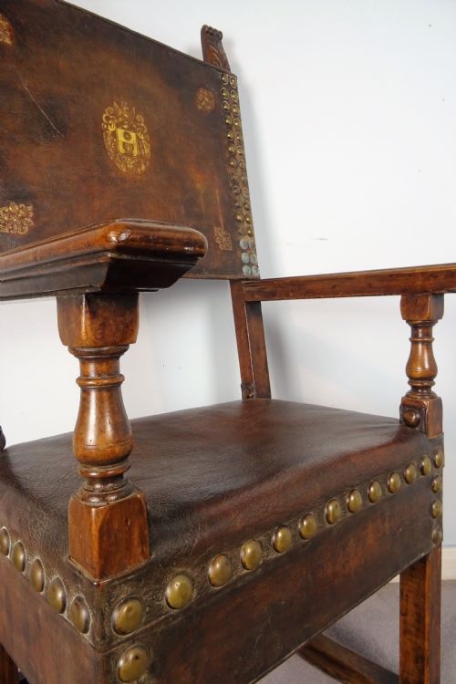 ITALIAN WALNUT AND LEATHER THRONE ARMCHAIR - ADDITIONAL PHOTO 8