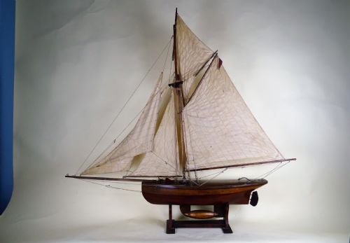 antique edwardian pond yacht - CATEGORY: ANTIQUE MISCELLANEOUS - DATED EDWARDIAN