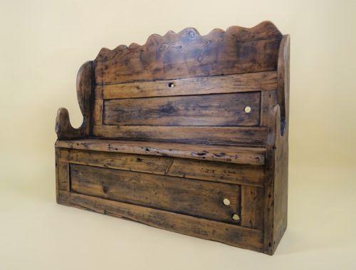 ANTIQUE CHILD'S SETTLE CHAIR - ADDITIONAL PHOTO 8