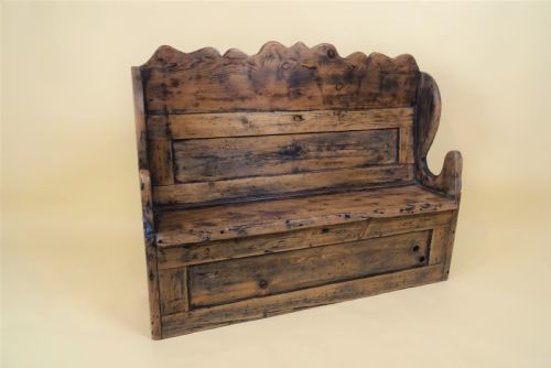 ANTIQUE CHILD'S SETTLE CHAIR - ADDITIONAL PHOTO 1