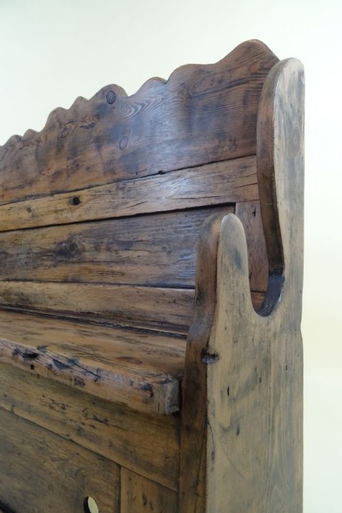 ANTIQUE CHILD'S SETTLE CHAIR - ADDITIONAL PHOTO 5
