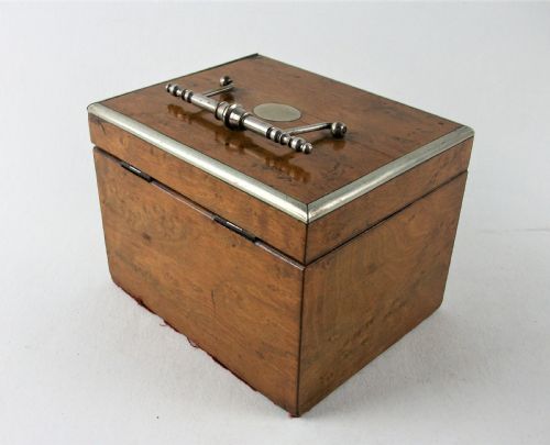 ANTIQUE BURR MAPLE TEA CADDY - ADDITIONAL PHOTO 3