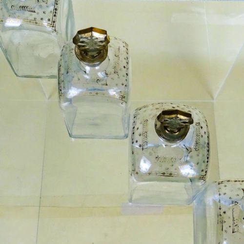 FOUR ANTIQUE GEORGIAN GLASS SPIRIT DECANTERS - ADDITIONAL PHOTO 5