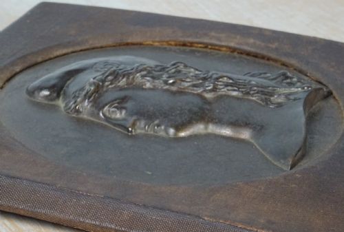 MARIANNE ANTIQUE BRONZE MEDALLION - ADDITIONAL PHOTO 5