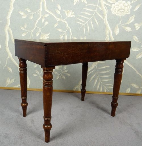 19TH CENTURY MAHOGANY SMALL TABLE WITH BIDET - ADDITIONAL PHOTO 1