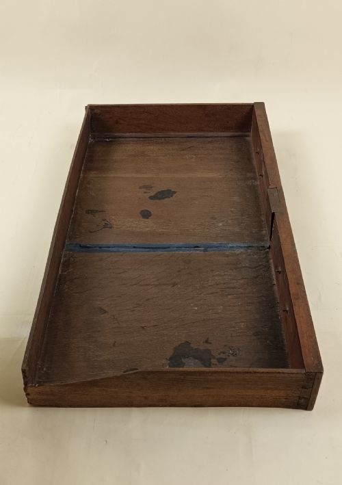 GEORGIAN C1750 SMALL PROPORTIONED BACHELORS CHEST OF DRAWERS - ADDITIONAL PHOTO 12