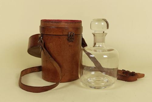 EDWARDIAN CAMPAIGN DECANTER AND CASE - ADDITIONAL PHOTO 4