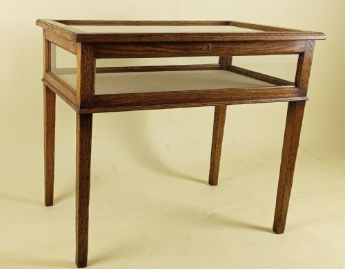 EDWARDIAN OAK DISPLAY TABLE - ADDITIONAL PHOTO 2