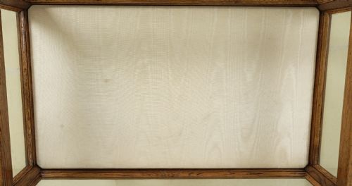 EDWARDIAN OAK DISPLAY TABLE - ADDITIONAL PHOTO 5