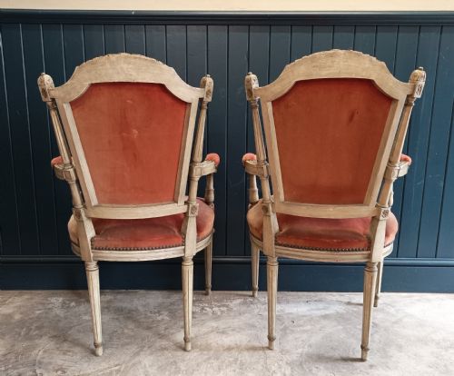 PAIR OF FRENCH PAINTED BERGRE DINING ARM CHAIRS - ADDITIONAL PHOTO 4