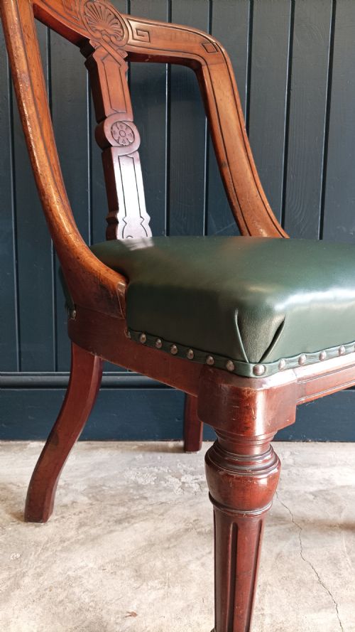 A SUPERB MAHOGANY VICTORIAN LIBRARY DESK CHAIR - ADDITIONAL PHOTO 1