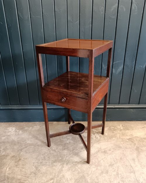 GEORGIAN MAHOGANY BEDSIDE TABLE - ADDITIONAL PHOTO 3