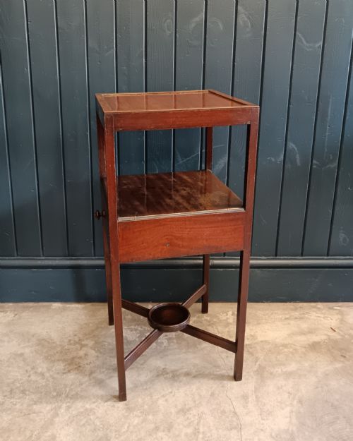 GEORGIAN MAHOGANY BEDSIDE TABLE - ADDITIONAL PHOTO 6
