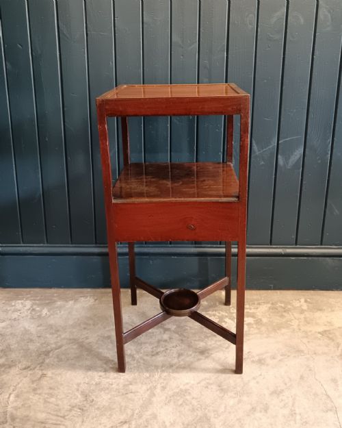 GEORGIAN MAHOGANY BEDSIDE TABLE - ADDITIONAL PHOTO 7
