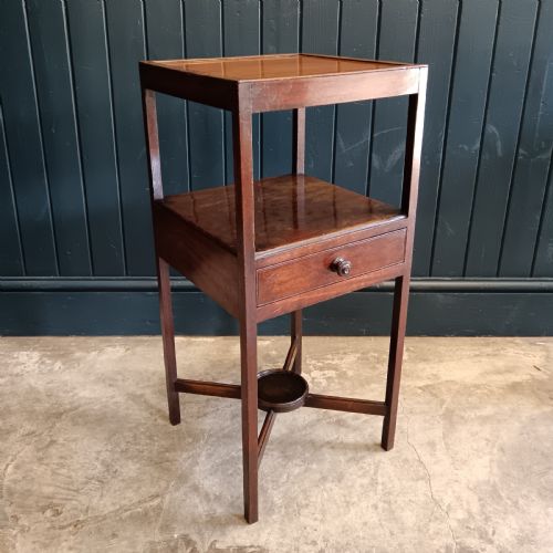 GEORGIAN MAHOGANY BEDSIDE TABLE - ADDITIONAL PHOTO 9