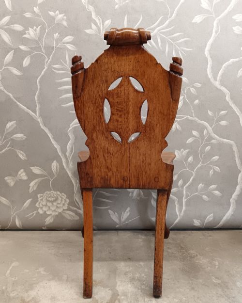 VICTORIAN OAK HALL CHAIR - ADDITIONAL PHOTO 4