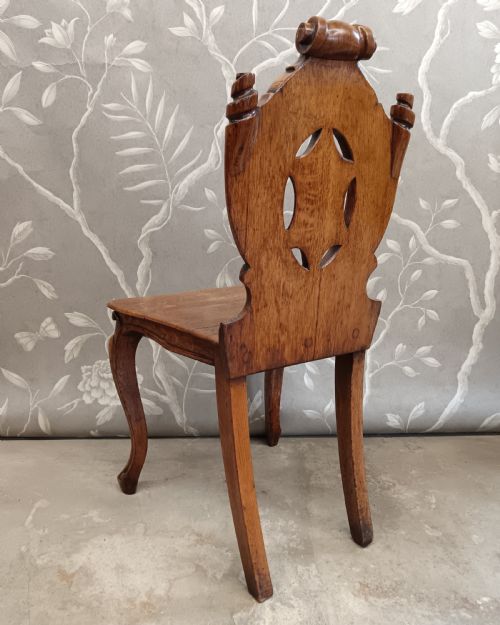 VICTORIAN OAK HALL CHAIR - ADDITIONAL PHOTO 5