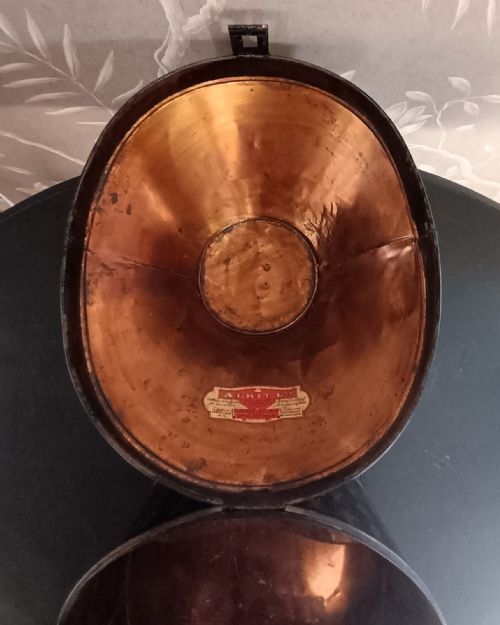 ANTIQUE TOLEWARE TIN MILITARY HAT BOX - ADDITIONAL PHOTO 10