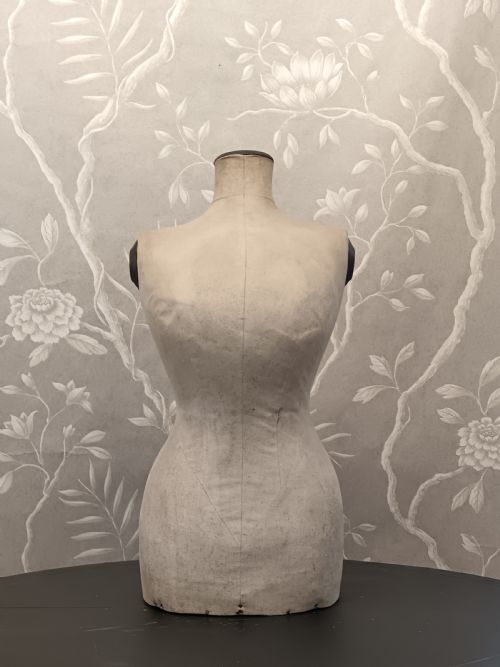 CIRCA 1900 TAYLOR'S DRESSMAKER'S MANNEQUIN BUST - ADDITIONAL PHOTO 1