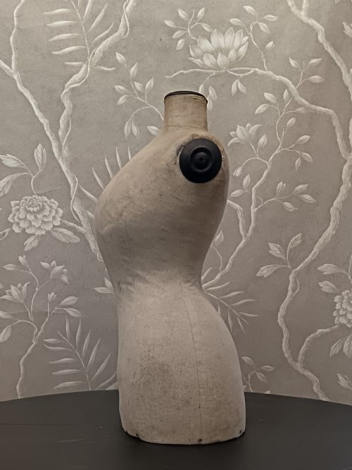 CIRCA 1900 TAYLOR'S DRESSMAKER'S MANNEQUIN BUST - ADDITIONAL PHOTO 2