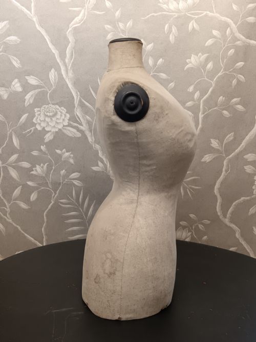 CIRCA 1900 TAYLOR'S DRESSMAKER'S MANNEQUIN BUST - ADDITIONAL PHOTO 5