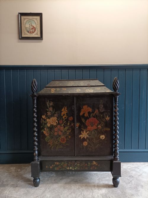 VICTORIAN FLORAL PAINTED CABINET BOOKCASE WITH TURNED COLUMNS - ADDITIONAL PHOTO 6