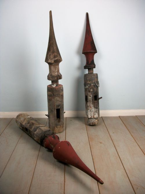 A RARE TRIO OF FRENCH CHTEAU SPIRE FINIALS LATE 18TH CENTURY - ADDITIONAL PHOTO 3