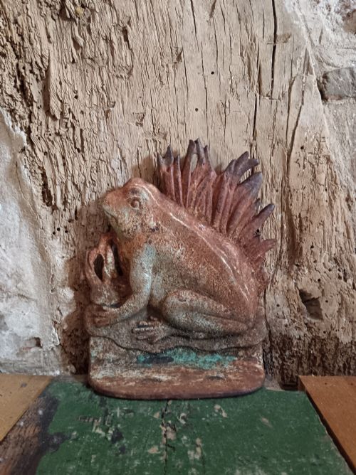 antique 18901910 cast iron figural frog reed doorstop door porter - CATEGORY: ANTIQUE MISCELLANEOUS - DATED 1900