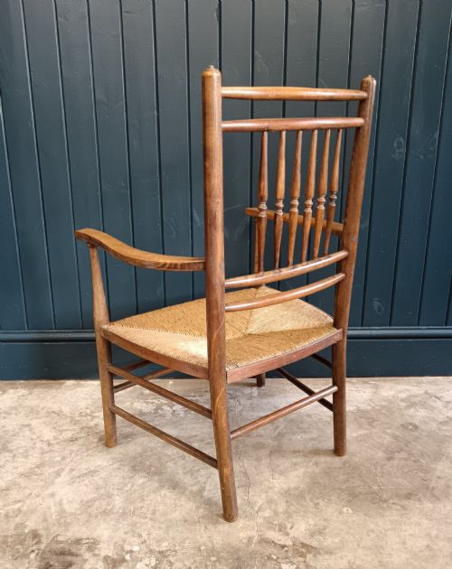 LATE 19TH CENTURY ARTS CRAFTS 'SUSSEX' FIRESIDE ARMCHAIR WITH SPINDLE BACK RUSH SEAT - ADDITIONAL PHOTO 4